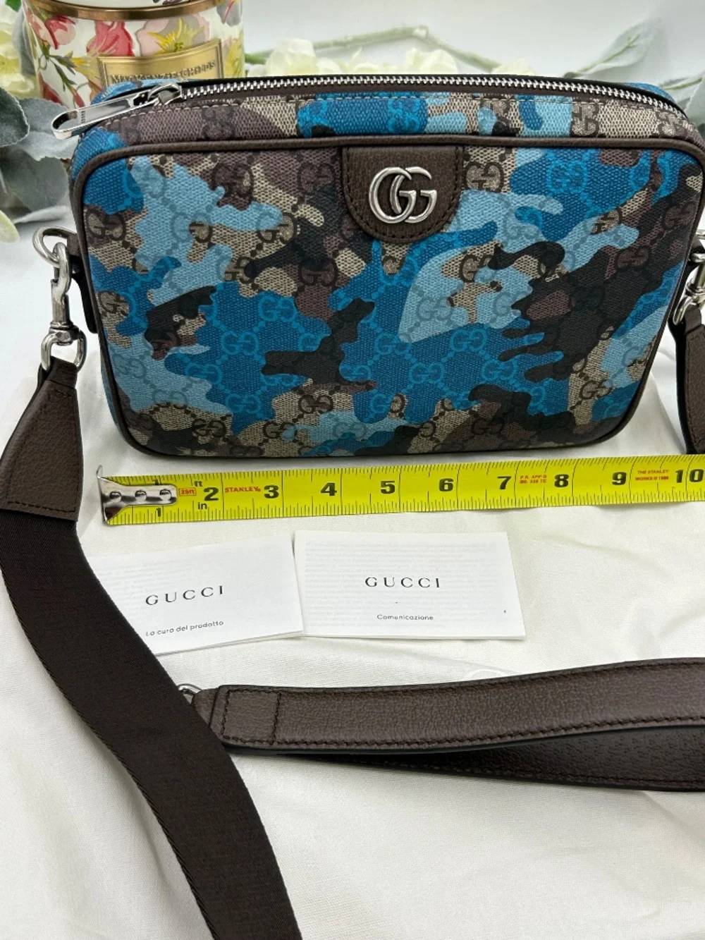 Unisex Gucci GG Crossbody Bag.